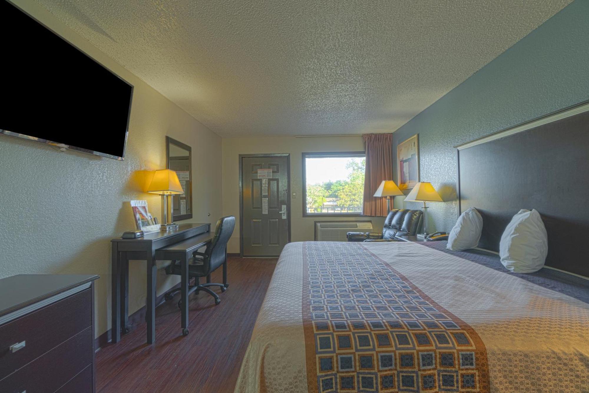 Regency Inn & Suites By Oyo Bay City Tx Exteriér fotografie