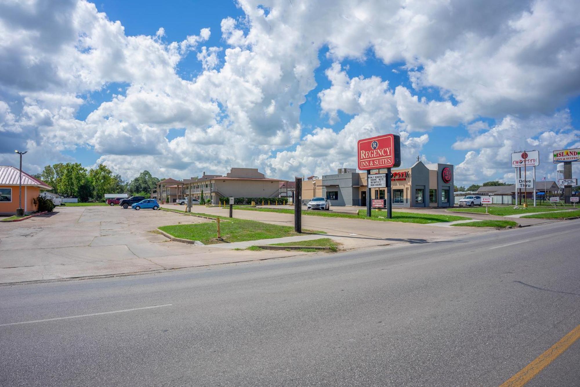 Regency Inn & Suites By Oyo Bay City Tx Exteriér fotografie